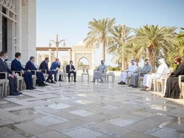 zelenskiy-zayaviv-scho-ukrayina-planuye-zbilshiti-tovaroobig-z-oae