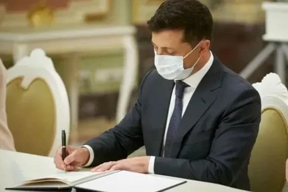 v-ukrayini-z-nastupnogo-roku-zroste-rozmir-dopomogi-tyazhkokhvorim-dityam-zelenskiy-pidpisav-zakon