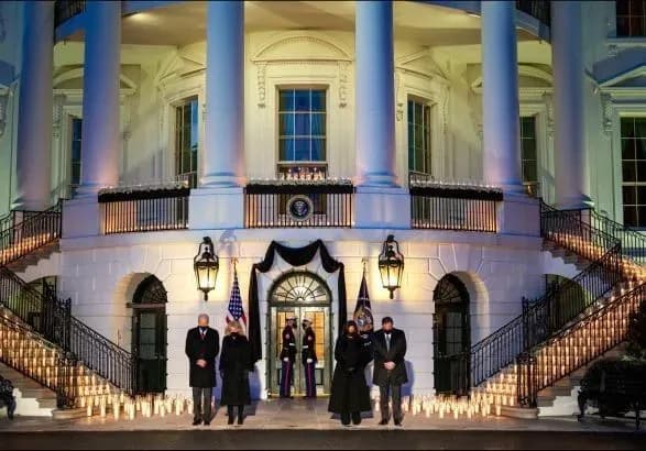 bayden-vshanuvav-pamyat-500-tisyach-amerikantsiv-yaki-pomerli-vid-covid-19