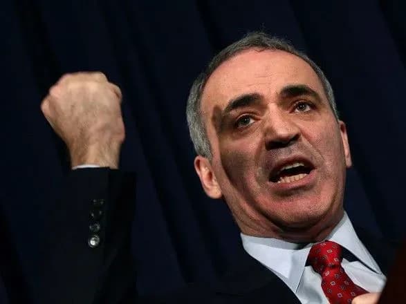 kasparov-pro-pridushennya-protestiv-u-rosiyi-u-putina-nemaye-alergiyi-na-krov