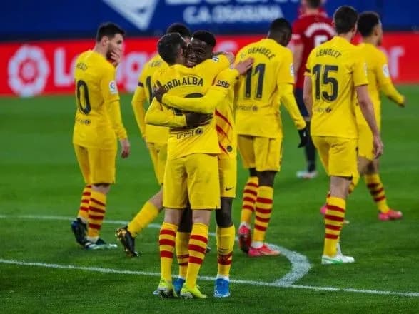 nablizilis-do-lidera-barselona-prodovzhila-peremozhnu-seriyu-v-primeri