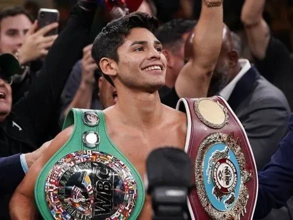 vlashtuye-pekelniy-biy-timchasoviy-chempion-svitu-viklikav-na-ring-lomachenka