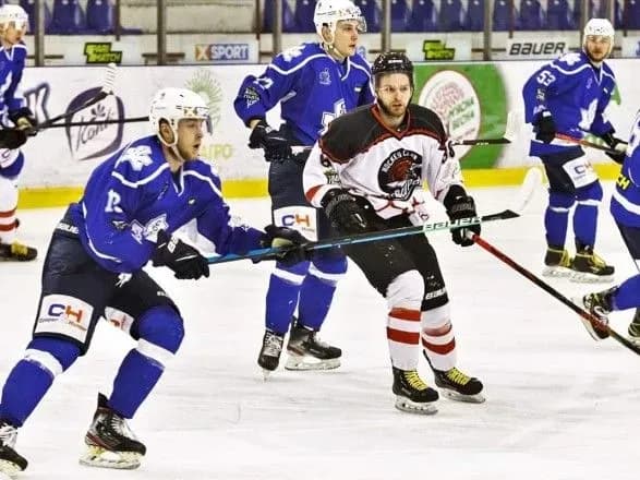 kremenchuk-ta-sokil-z-peremog-startuvali-v-pley-off-ukhl