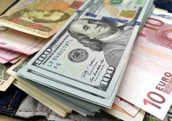 ofitsiyniy-kurs-grivni-vstanovleno-na-rivni-27-96-grn-dolar-1