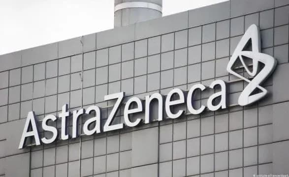 yes-blokuye-eksport-vaktsin-astrazeneca-poki-kompaniya-ne-vikonaye-obitsyanok-schodo-postavok