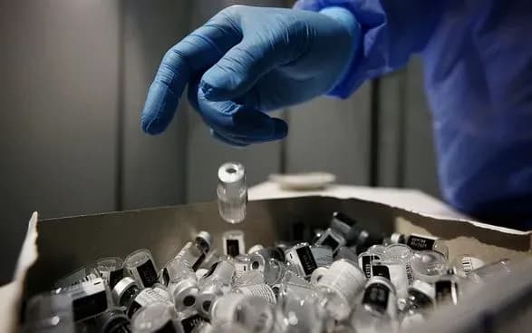 obmovivsya-martsinkiv-zrobiv-guchnu-zayavu-pro-vaktsinatsiyu-pfizer-v-ivano-frankivsku-a-potim-sam-sebe-sprostuvav