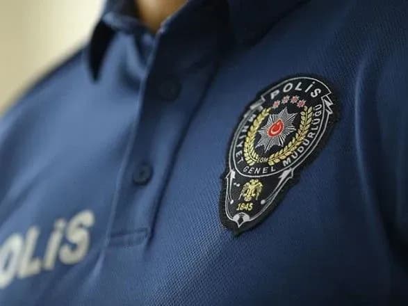 u-turechchini-znovu-skandal-z-ukrayinkami-cherez-ogolenu-fotosesiyu-na-yakhti