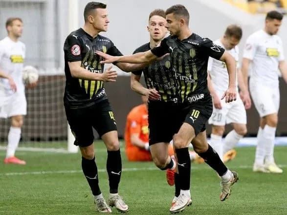 rukh-zavdav-rozgromnoyi-porazki-olimpiku-v-matchi-upl