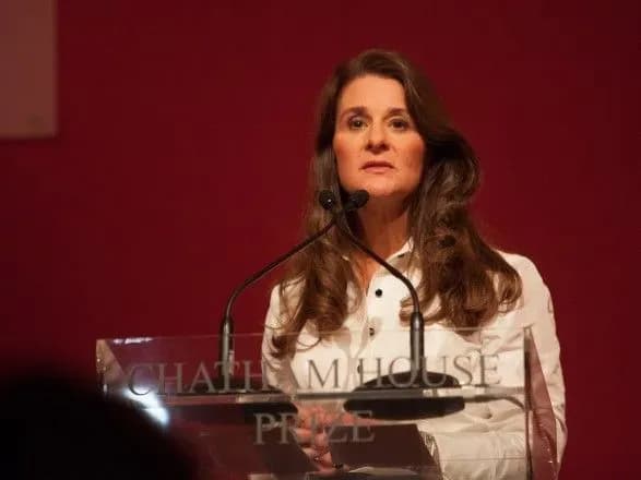 eksdruzhina-bila-geytsya-pislya-rozluchennya-otrimala-aktsiyi-na-tri-milyardi-dolariv