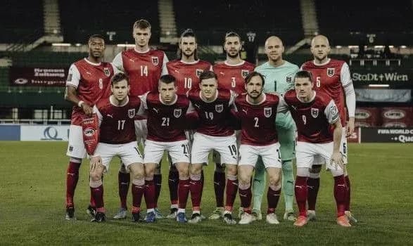 pidgotovka-do-yevro-2020-supernik-zbirnoyi-ukrayini-oprilyudniv-rozshirenu-zayavku-na-turnir