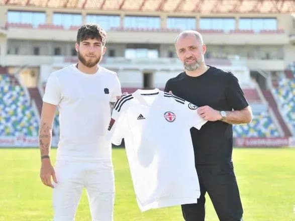 futbolist-dinamo-zminiv-ukrayinske-gromadyanstvo-na-gruzinske