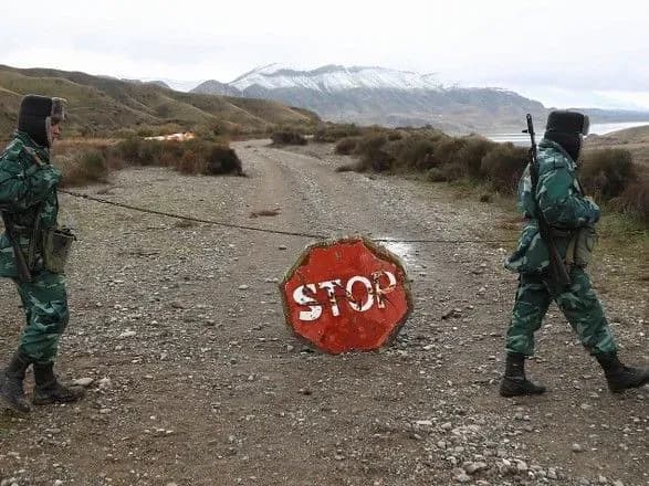 zrosla-kilkist-zhertv-pidrivu-transportu-z-azerbaydzhanskimi-zhurnalistami-na-mini-u-karabasi