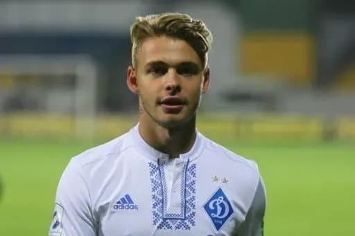 troye-futbolistiv-pokinuli-roztashuvannya-zbirnoyi-ukrayini-pered-yevro-2020