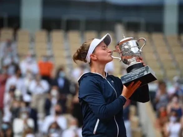 cheska-tenisistka-stala-triumfatorom-rolan-garros