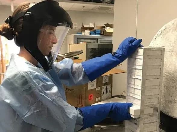 kokteyl-z-antitil-vid-astrazeneca-ne-zmig-zakhistiti-vid-koronavirusu-doslidzhennya