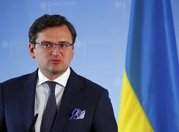 kuleba-duzhe-nebezpechno-peredavati-v-ruki-putina-taku-potuzhnu-politichnu-zbroyu-yak-pivnichniy-potik-2