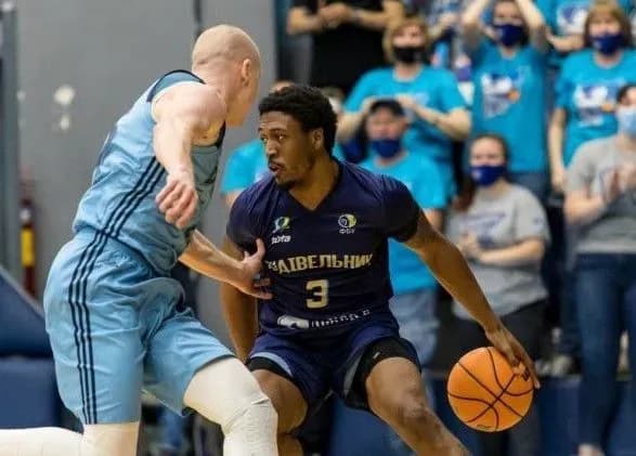 amerikanskiy-legioner-zalishiv-stan-bk-budivelnik