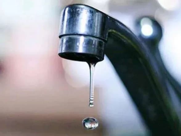 zatoplena-yalta-zhitelyam-okremikh-rayoniv-podayut-vodu-po-dvi-godini-na-dobu