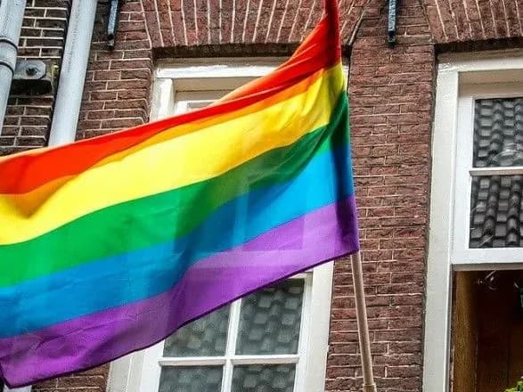 v-ugorschini-ne-budut-puskati-aktivistiv-lgbt-do-shkil