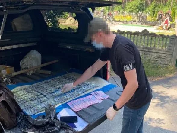 dilki-nalagodili-skhemu-z-prodazhu-mists-na-zakritikh-kladovischakh-kiyeva