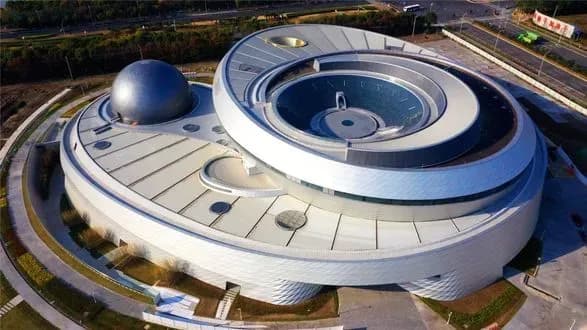 teleskop-hubble-zafiksuvav-zminu-sezoniv-na-saturni-1