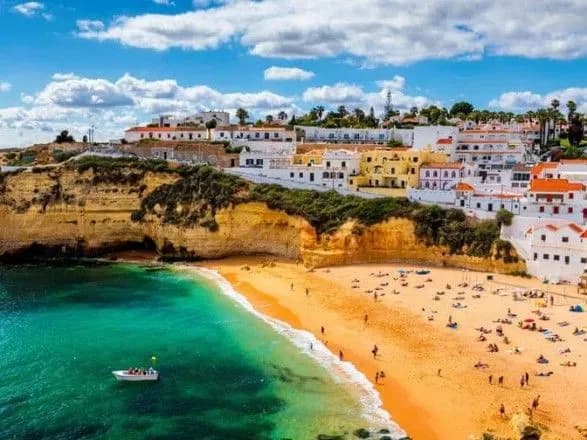 sogodni-portugaliya-vidkrivaye-kordoni-dlya-ukrayintsiv-1