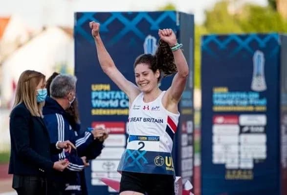 britanska-sportsmenka-iz-rekordom-vigrala-zoloto-olimpiyskikh-igor-z-pyatiborstva