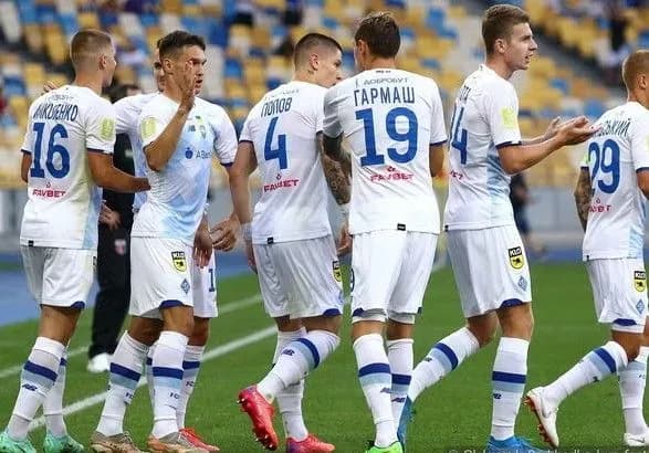 dinamo-progralo-interu-z-rozgromnim-rakhunkom