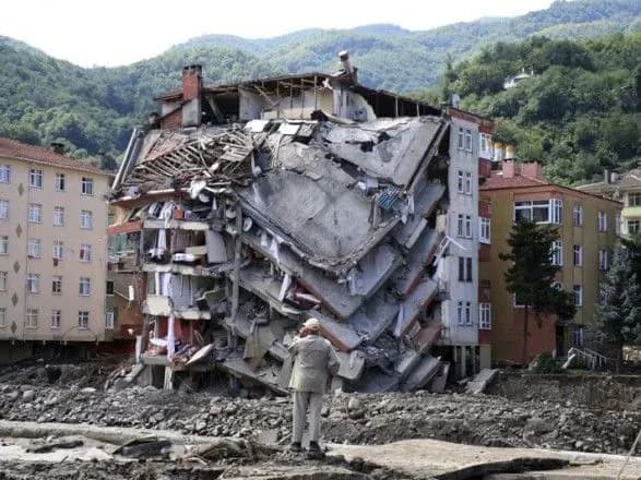 kilkist-zhertv-zemletrusu-na-gayiti-pidskochila-do-724