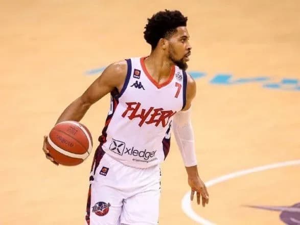 basketbol-novachok-superligi-pidpisav-pershogo-legionera