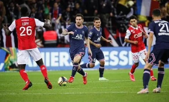 zminiv-neymara-messi-debyutuvav-za-pszh