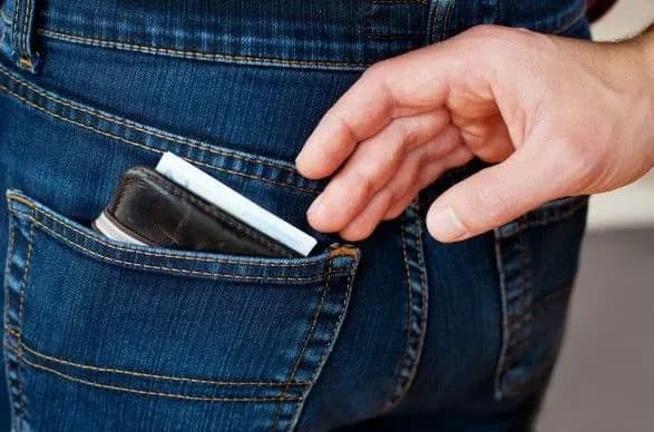 slugu-narodu-gaydu-obikrali-v-odesi