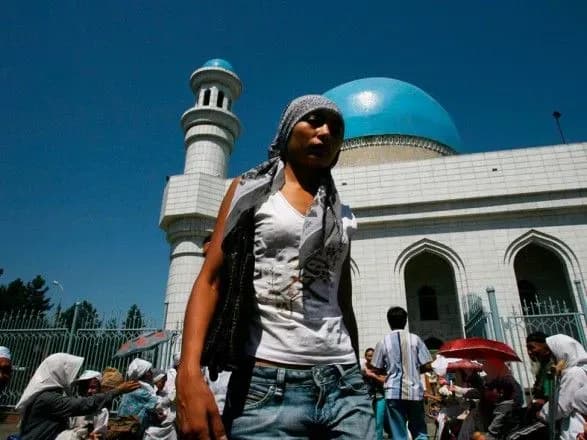 u-kazakhstani-planuyut-zaprovoditi-ponyattya-prava-naviruyuchikh-ta-zakonodavcho-yikh-zakhistiti