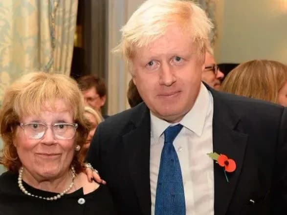 pomerla-mati-premyer-ministra-velikoyi-britaniyi-borisa-dzhonsona