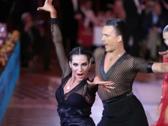 ukrayintsi-triumfuvali-na-mizhnarodnikh-zmagannyakh-zi-sportivnikh-tantsiv-u-velikiy-britaniyi