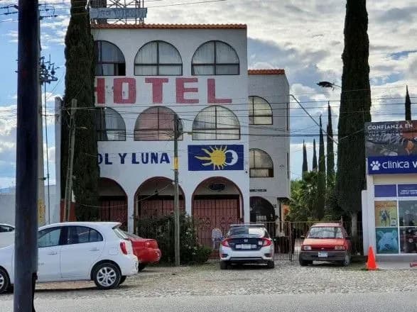 u-meksitsi-zvilnili-ponad-20-inozemtsiv-yakikh-vikrali-boyoviki-pid-chas-napadu-na-gotel