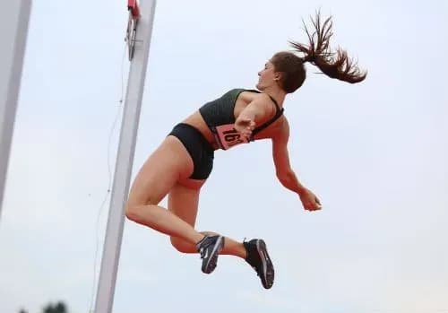 ukrayinska-stribunka-z-zherdinoyu-stala-prizerkoyu-turniru-u-shveytsariyi