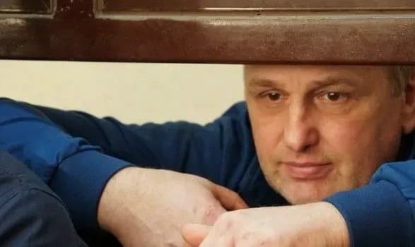 sprava-yesipenko-advokat-dinze-sprostovuye-scho-pislya-tortur-zhurnalist-sam-zdavsya-fsb