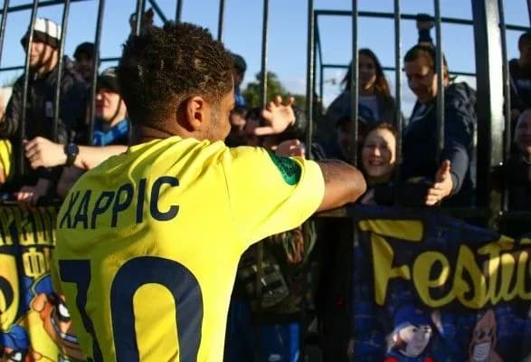 u-fk-metalist-zasudili-rishennya-krivbasu-rozmistiti-vbolivalnikiv-klubu-do-klitki