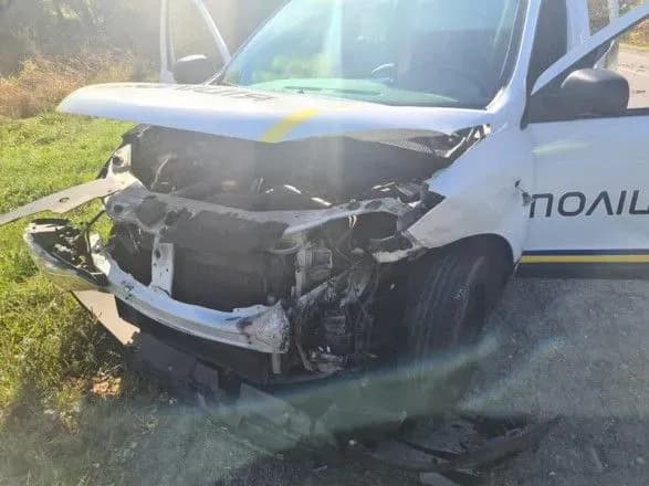 politseyskiy-avtomobil-potrapiv-u-dtp-na-trasi-do-kiyeva