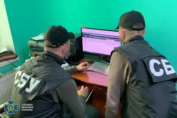 khaker-z-prikarpattya-stvoriv-armiyu-botiv-z-poshirennya-virusiv-yogo-spiymali