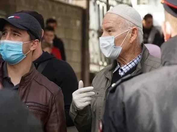 v-okupovanomu-rosiyeyu-krimu-zatrimuyut-tatar