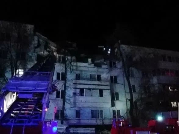 vibukh-u-naberezhnikh-chelnakh-ye-zagibla-i-postrazhdali