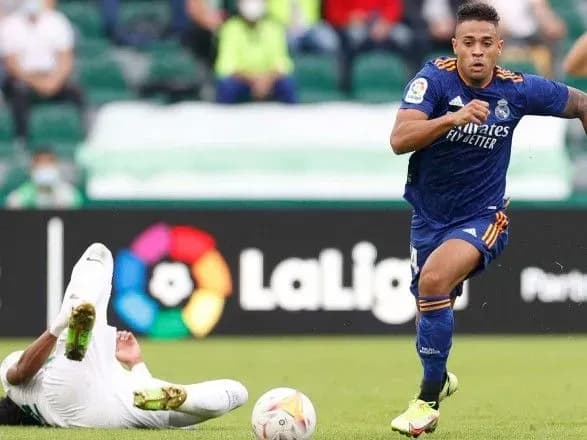 futbol-real-pered-groyu-z-dinamo-zdobuv-peremogu-v-chempionati-ispaniyi