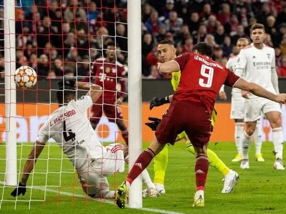 liga-chempioniv-yaremchuk-ne-vryatuvav-benfiku-vid-porazki-u-gri-z-bavariyeyu