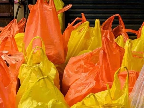 kaliforniyskim-naukovtsyam-vdalosya-pererobiti-plastik-na-palivo