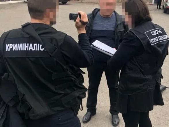 khotiv-schob-peresuvavsya-v-invalidnomu-vizku-na-khersonschini-golova-otg-zamoviv-napad-na-mistsevogo-deputata