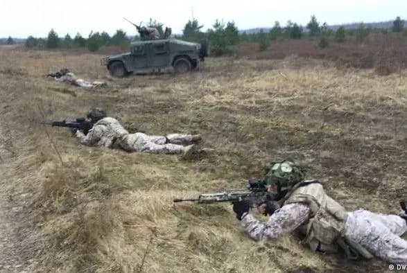 latviya-rozpochala-ne-ogolosheni-ranishe-navchannya-na-kordoni-z-bilorussyu