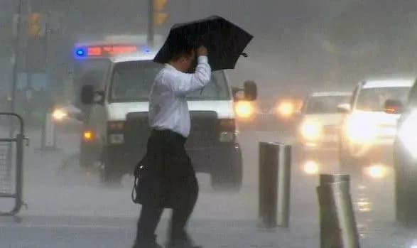 na-zakhodi-kanadi-ogolosili-nadzvichayniy-stan-cherez-sprichineni-zlivami-poveni