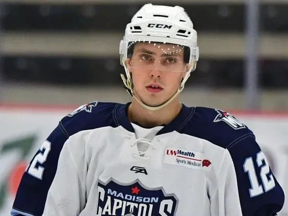 khokey-lider-chempionatu-ukrayini-pidsilivsya-dvoma-novachkami